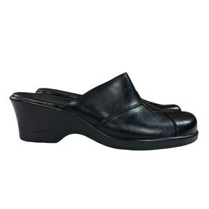 Clarks Mandi Black Leather Slip On Comfort Shoes 7M Everyday Workwear Classic